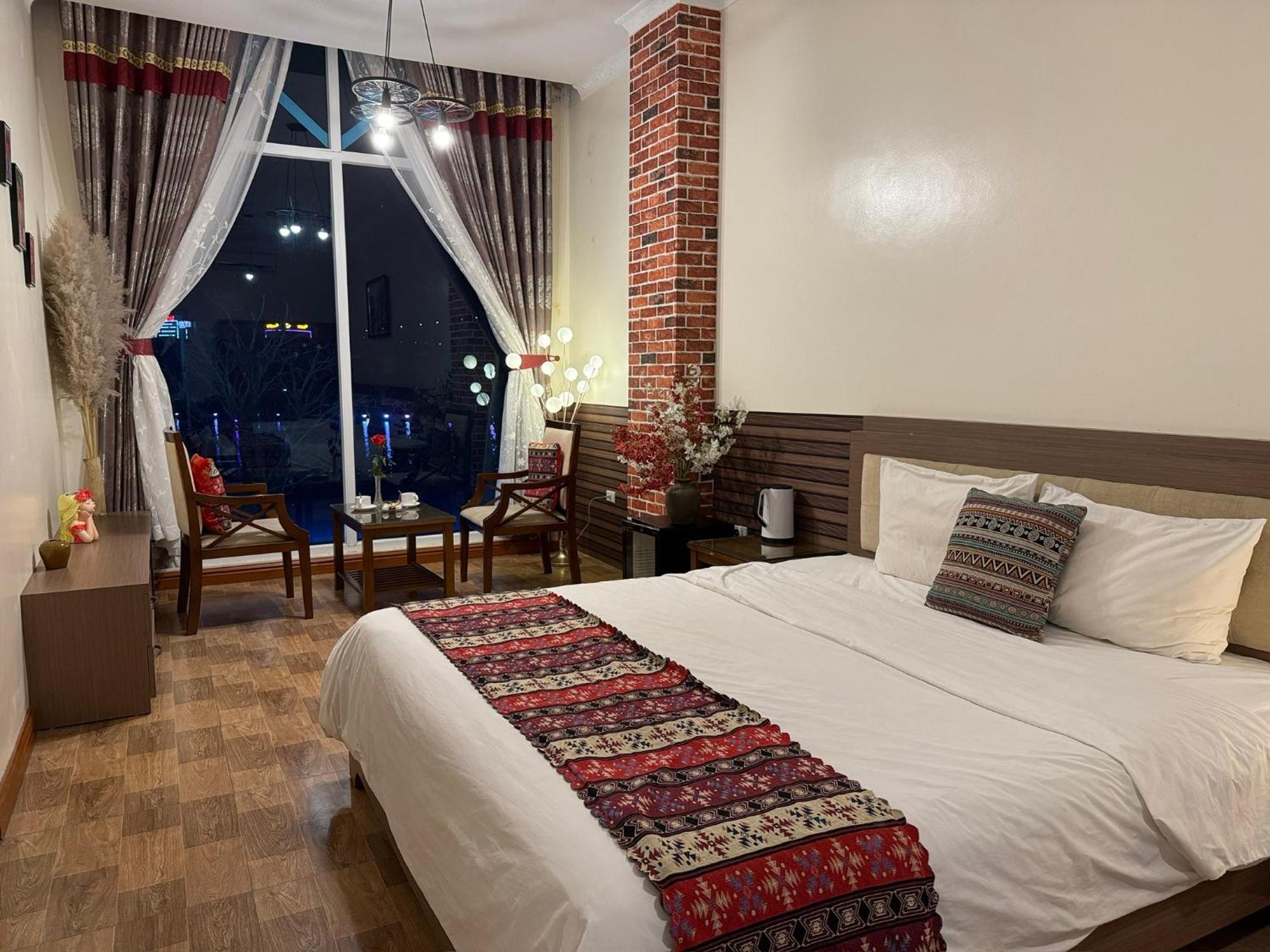 Ta Lan Than Anh Hong Hotel מראה חיצוני תמונה
