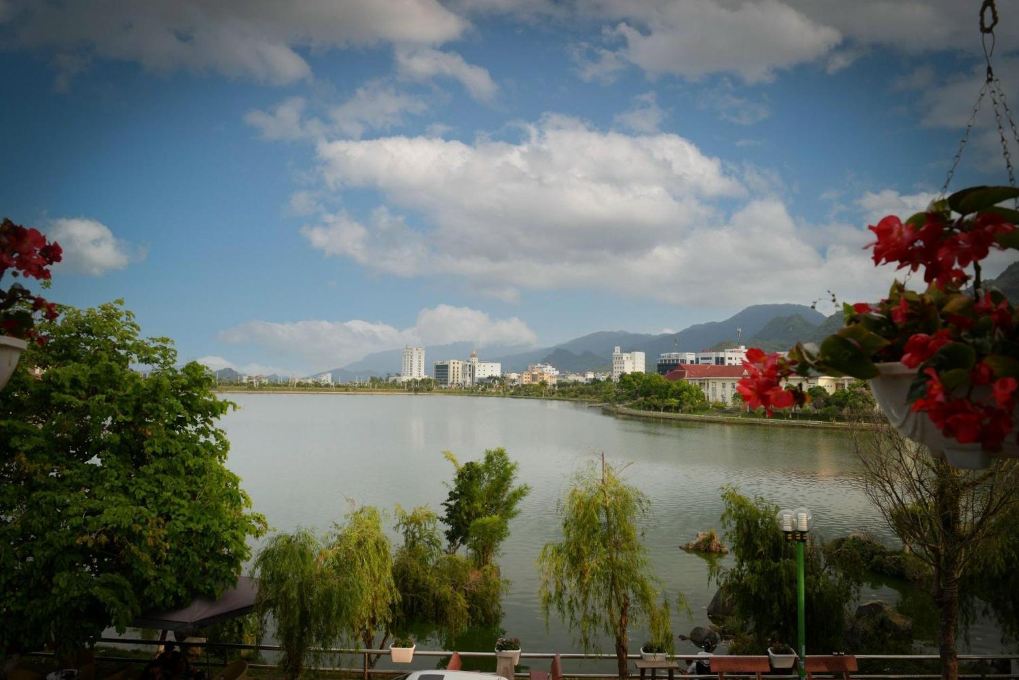 Ta Lan Than Anh Hong Hotel מראה חיצוני תמונה