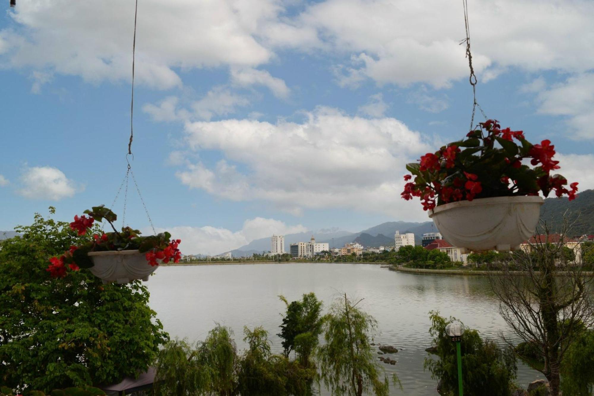 Ta Lan Than Anh Hong Hotel מראה חיצוני תמונה